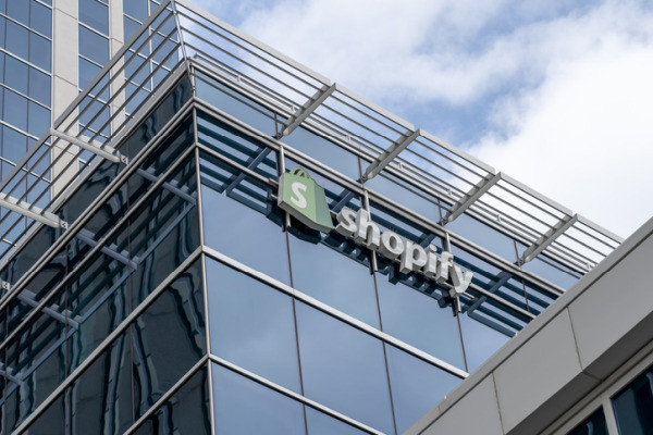 Shopify lays off 10% of staff